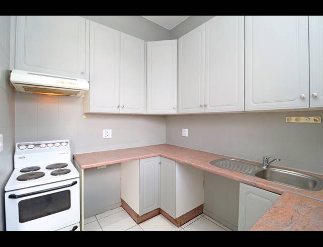 2 BEDROOM APARTMENT FOR SALE IN RICHMOND